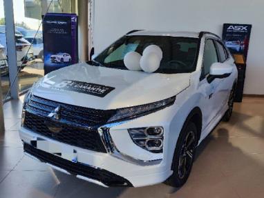 Voir le détail de l'offre de cette MITSUBISHI Eclipse Cross 2.4 MIVEC PHEV 188ch Intense Design 4WD de 2024 en vente à partir de 34 999 € 