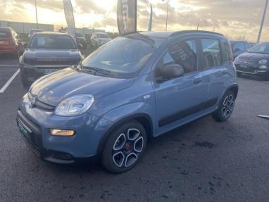 Voir le détail de l'offre de cette FIAT Panda 1.0 70ch BSG S&S City Life de 2021 en vente à partir de 8 999 € 