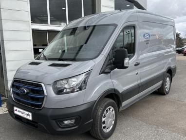 Voir le détail de l'offre de cette FORD Transit 2T Fg PE 350 L2H2 135 kW Batterie 75/68 kWh Trend Business de 2023 en vente à partir de 554.07 €  / mois