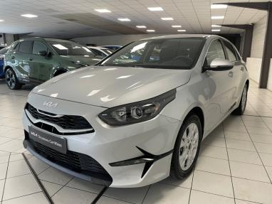 Voir le détail de l'offre de cette KIA Ceed 1.0 T-GDI 120ch Active de 2023 en vente à partir de 250.98 €  / mois