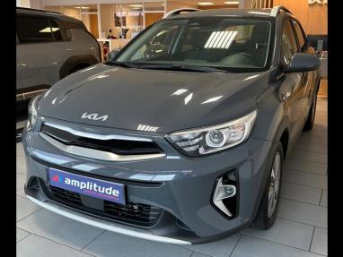Voir le détail de l'offre de cette KIA Stonic 1.0 T-GDi 120ch MHEV Active iBVM6 de 2022 en vente à partir de 185.33 € / mois