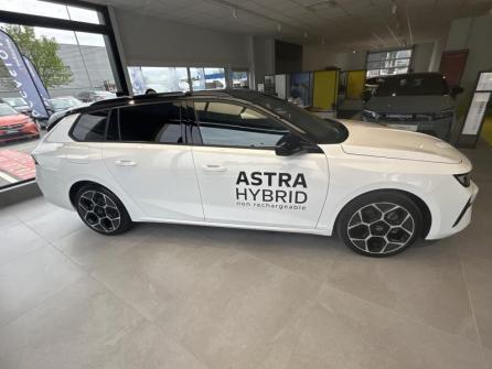 OPEL Astra Sports Tourer 1.2 Turbo Hybrid 136ch e-DCT 6 à vendre à Bourges - Image n°9