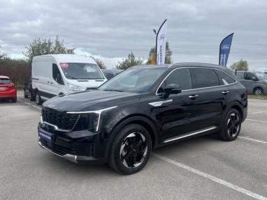 Voir le détail de l'offre de cette KIA Sorento 1.6 T-GDi 253ch PHEV Premium 4x4 7 places de 2024 en vente à partir de 746.9 €  / mois