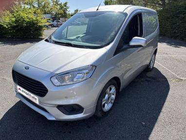 Voir le détail de l'offre de cette FORD Transit Courier 1.0E 100ch Stop&Start Limited de 2023 en vente à partir de 154.5 €  / mois