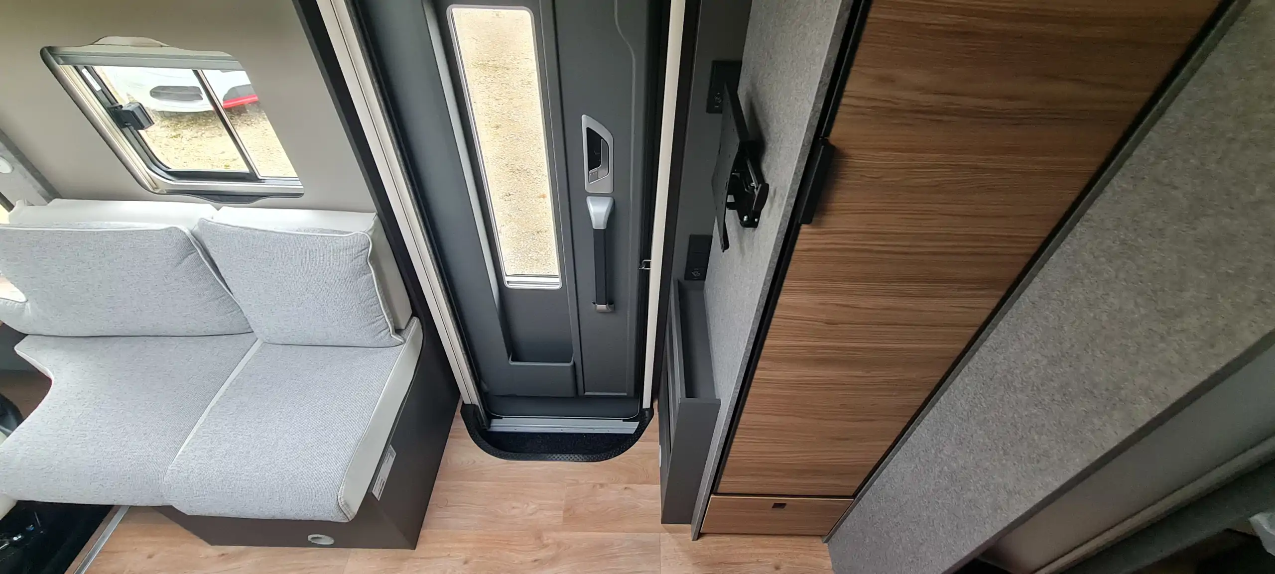 Image Dethleffs Trend I 7057 DBL  Intégral